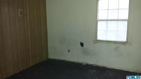 411 Elm St, Hanford, CA 93230 photo 5