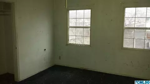 411 Elm St, Hanford, CA 93230 photo 7