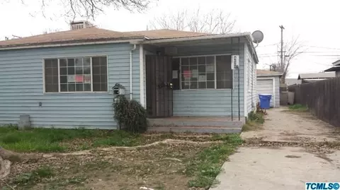 411 Elm St, Hanford, CA 93230 photo 1
