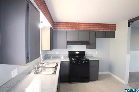 616 Davis St, Exeter, CA 93221 photo 6