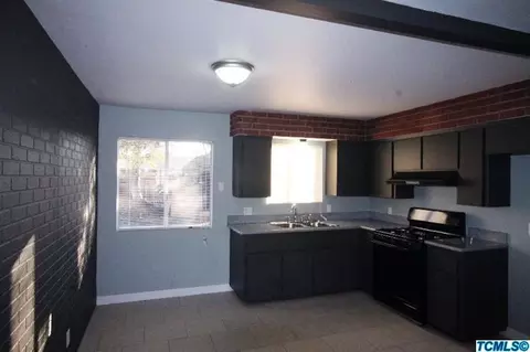 616 Davis St, Exeter, CA 93221 photo 3