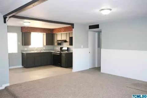 616 Davis St, Exeter, CA 93221 photo 2