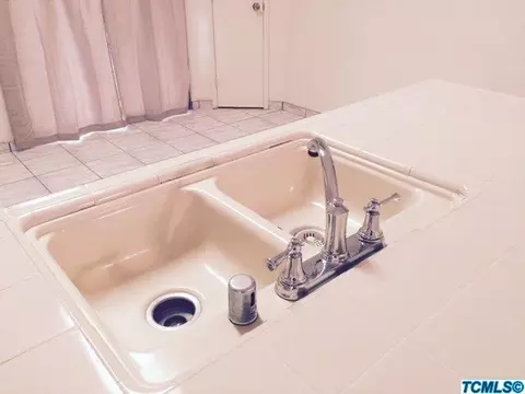2006 E Pershing Ave, Visalia, CA 93292 photo 7