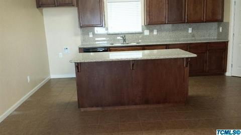 1248 N E St, Tulare, CA 93274 photo 5