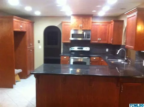 3636 W Cherry Ave, Visalia, CA 93277 photo 6