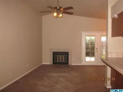 1792 E Independence Ave, Tulare, CA 93274 photo 3