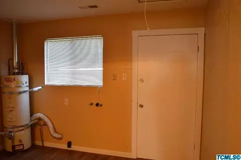 314 E Myrtle St, Hanford, CA 93230 photo 10