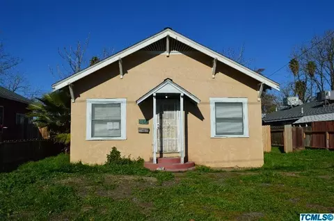 314 E Myrtle St, Hanford, CA 93230 photo 1