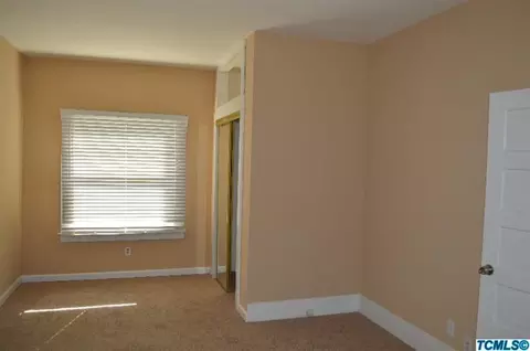 314 E Myrtle St, Hanford, CA 93230 photo 7