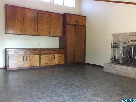 49 W Glendale Ave, Lemoore, CA 93245 photo 7