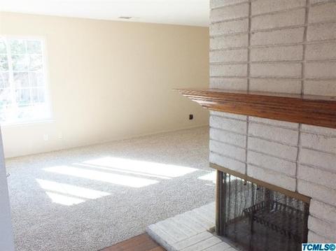 49 W Glendale Ave, Lemoore, CA 93245 photo 9