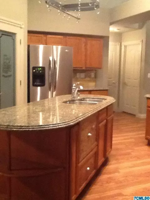 3907 E Howard Ave, Visalia, CA 93292 photo 12