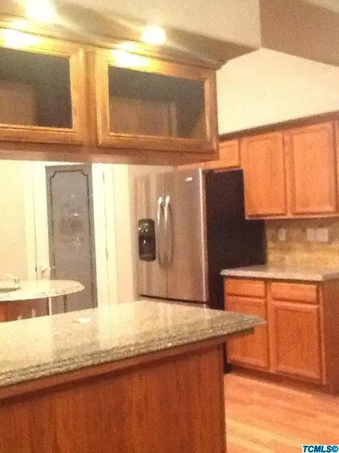 3907 E Howard Ave, Visalia, CA 93292 photo 14