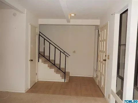 1152 N Gem St, Tulare, CA 93274 photo 9