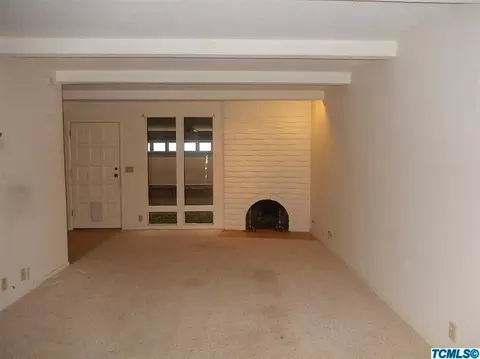 1152 N Gem St, Tulare, CA 93274 photo 8