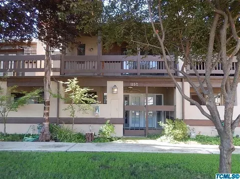 1152 N Gem St, Tulare, CA 93274 photo 1