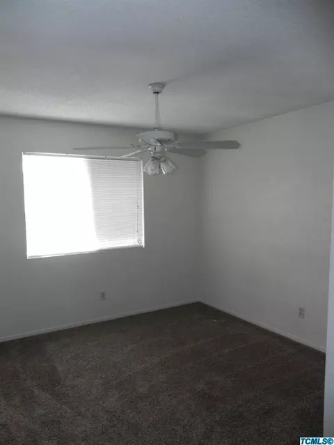 1935 E Laura Ave, Visalia, CA 93292 photo 7