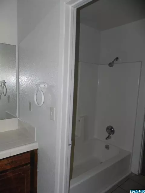 1935 E Laura Ave, Visalia, CA 93292 photo 5