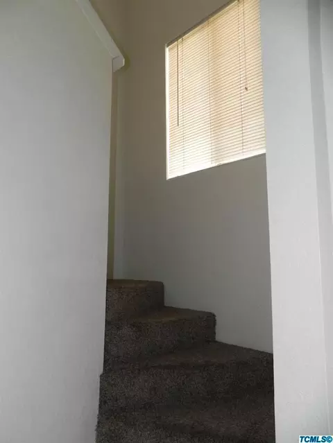 1935 E Laura Ave, Visalia, CA 93292 photo 4