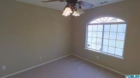 1251 E Davis Dr, Dinuba, CA 93618 photo 4