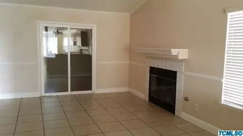2034 E Roosevelt Ct, Visalia, CA 93292 photo 5
