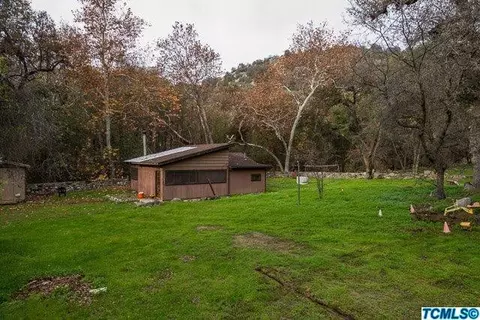 44252 N Fork Dr, Three Rivers, CA 93271 photo 2