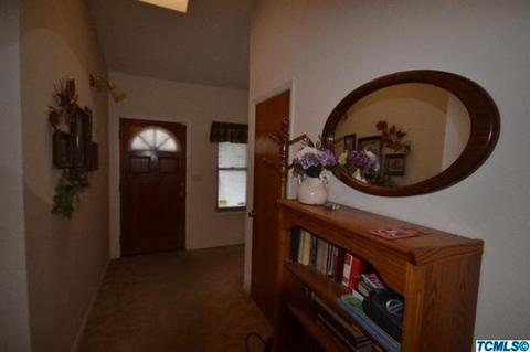835 E Harold Ave, Visalia, CA 93292 photo 9