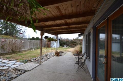 835 E Harold Ave, Visalia, CA 93292 photo 18
