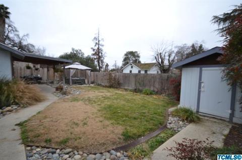 835 E Harold Ave, Visalia, CA 93292 photo 20