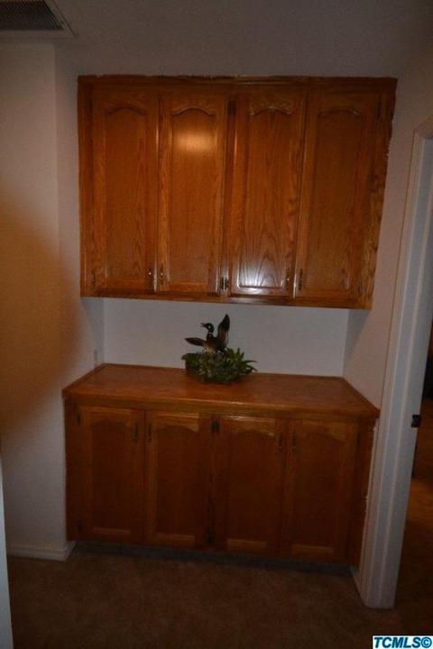 835 E Harold Ave, Visalia, CA 93292 photo 10