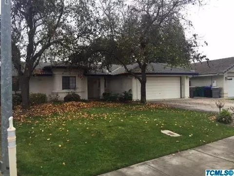 153 E Curtis Ave, Fowler, CA 93625 photo 1