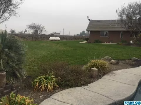 5700 E Nebraska Ave, Selma, CA 93662 photo 8