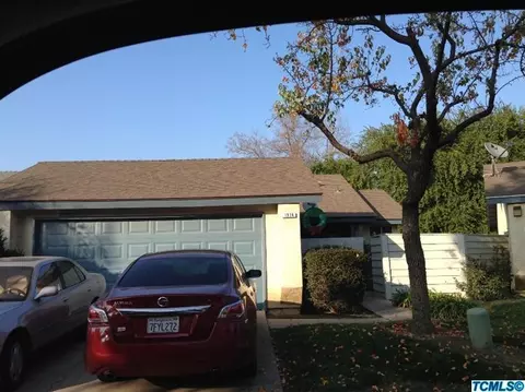 1936 E Meadowbrook Dr, Visalia, CA 93292 photo 1