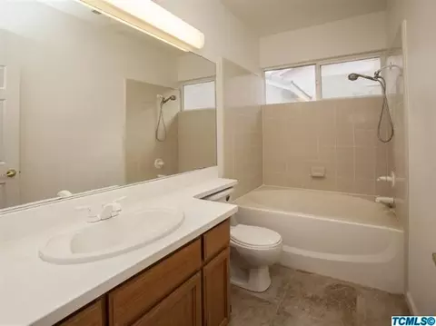 1648 E Dorothea Ave, Visalia, CA 93292 photo 15