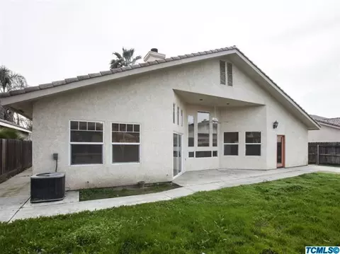 1648 E Dorothea Ave, Visalia, CA 93292 photo 19