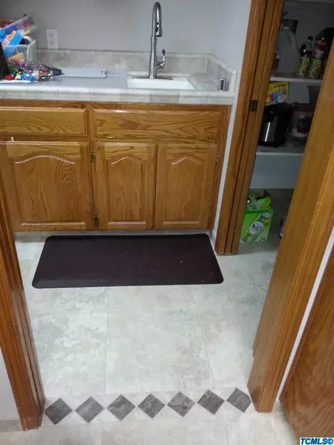 268 E Jackson Ave, Tulare, CA 93274 photo 6