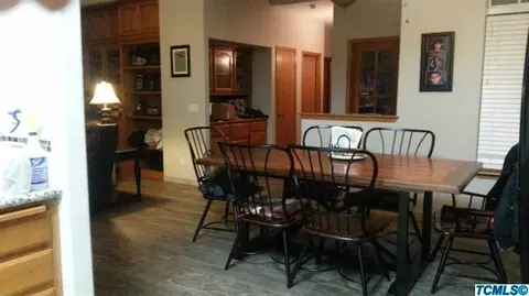 268 E Jackson Ave, Tulare, CA 93274 photo 3