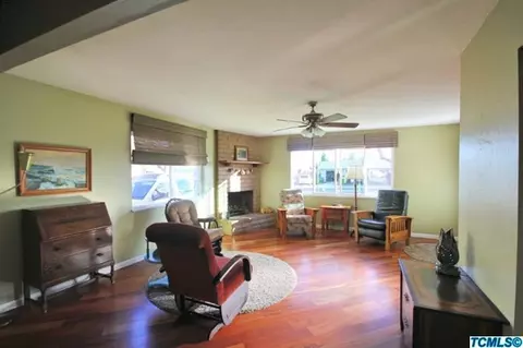 613 Powell Ave, Exeter, CA 93221 photo 4
