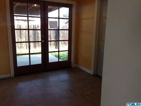 527 W Chestnut St, Exeter, CA 93221 photo 5
