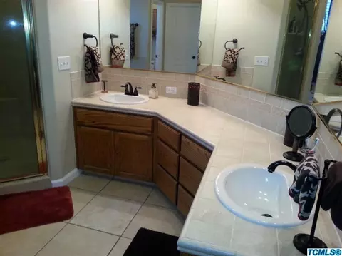 827 Oxford St, Exeter, CA 93221 photo 13