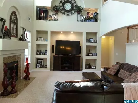 827 Oxford St, Exeter, CA 93221 photo 3