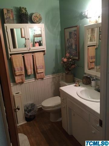 258 E Lynn Ave, Tulare, CA 93274 photo 8