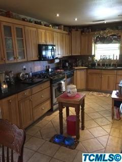 258 E Lynn Ave, Tulare, CA 93274 photo 5