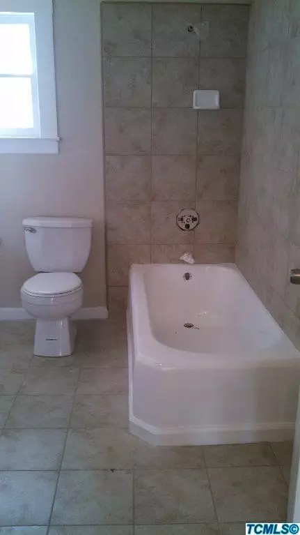 805 S Wright Way, Tulare, CA 93274 photo 6