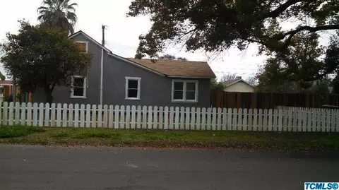 805 S Wright Way, Tulare, CA 93274 photo 9