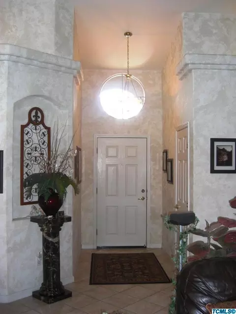 926 E Chestnut Ct, Visalia, CA 93292 photo 5