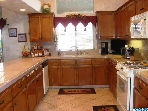 926 E Chestnut Ct, Visalia, CA 93292 photo 12