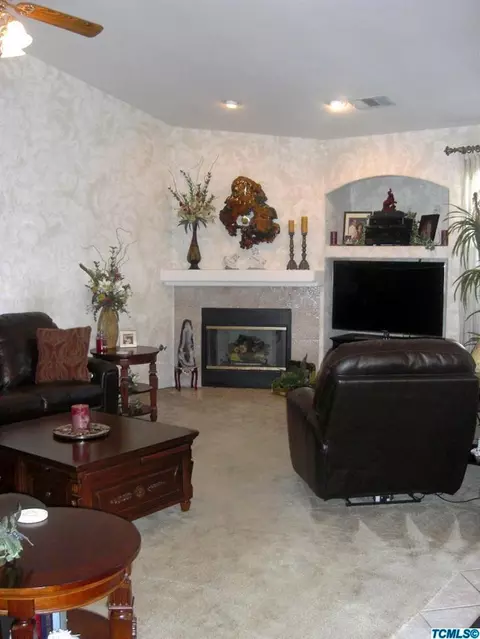 926 E Chestnut Ct, Visalia, CA 93292 photo 7