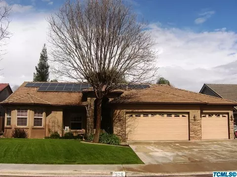 926 E Chestnut Ct, Visalia, CA 93292 photo 1