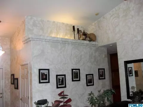 926 E Chestnut Ct, Visalia, CA 93292 photo 14